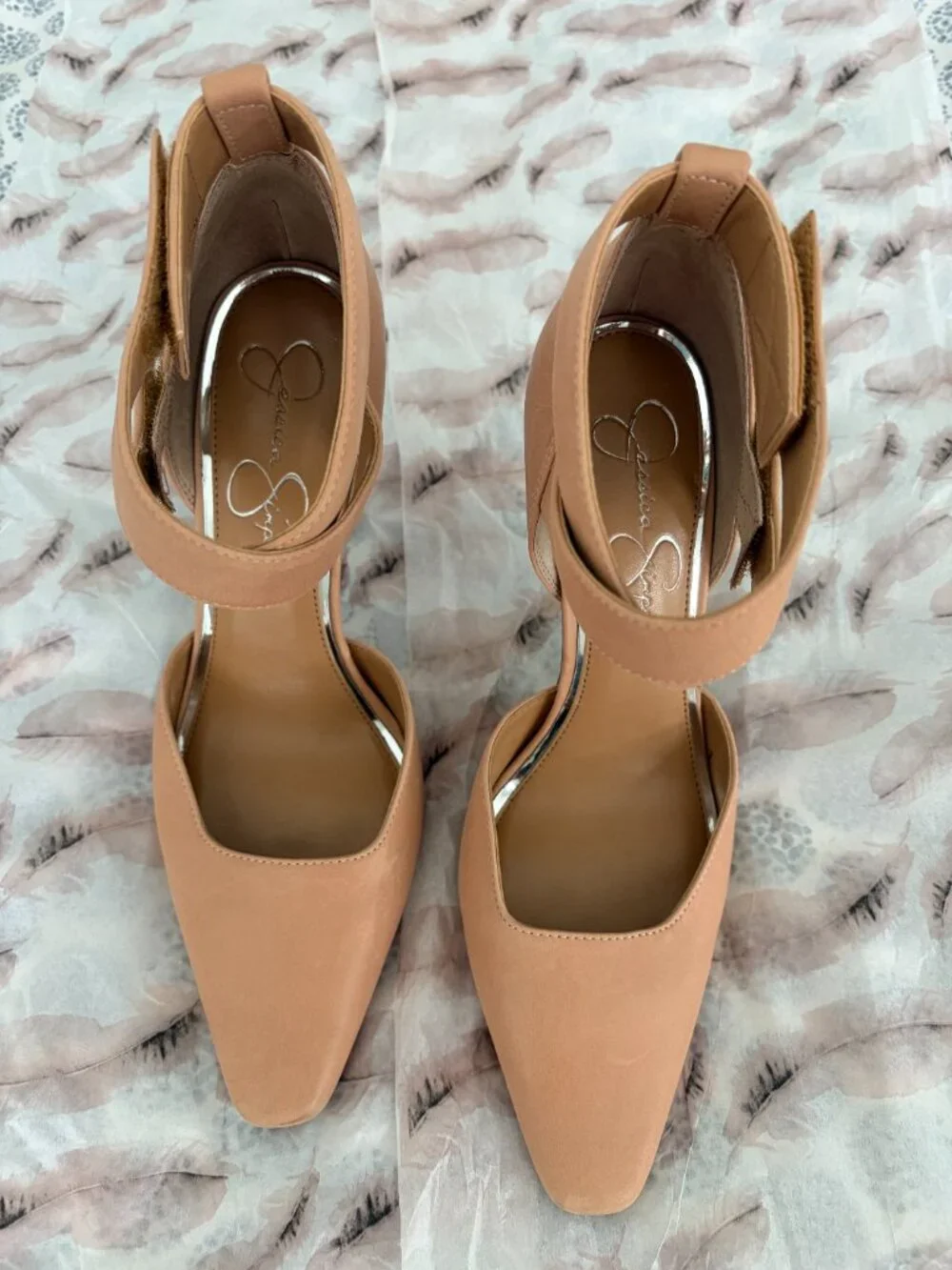 JESSICA SIMPSON Cassiya Natural Heel Size 8.5 M